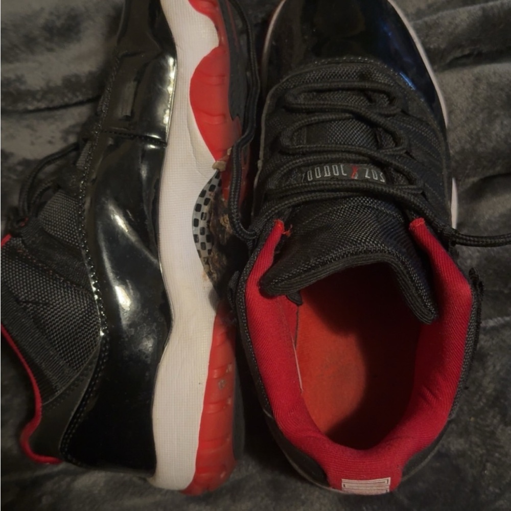Jordan 11s bred lows
